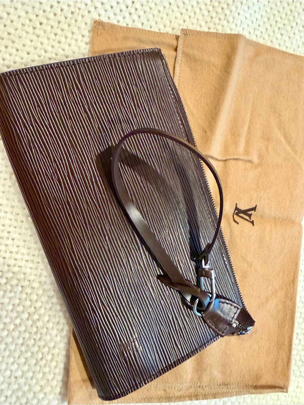 Brown Louis Vuitton - Epi Leather Pochette